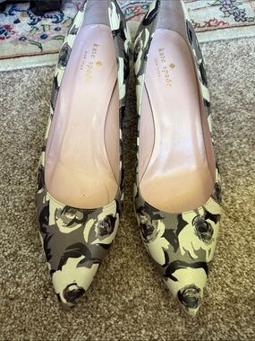 kate spade Floral Pointed-Toe Pumps in Black and Ivory